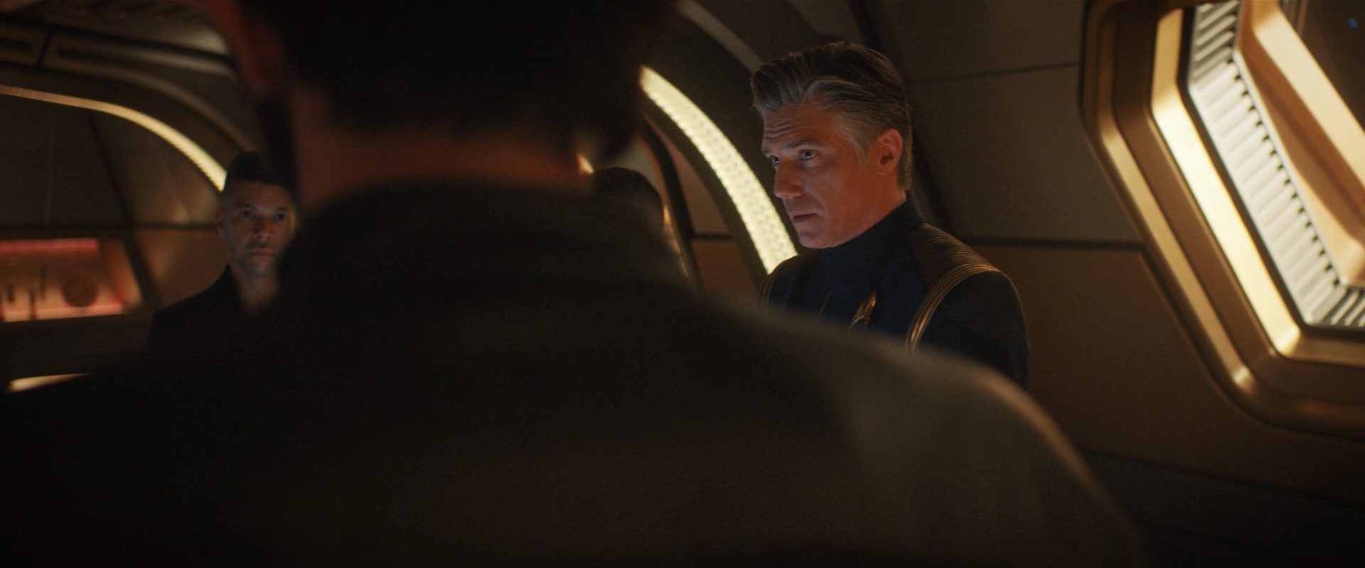 extant_StarTrekDiscovery_2x10-TheRedAngel_04031.jpg