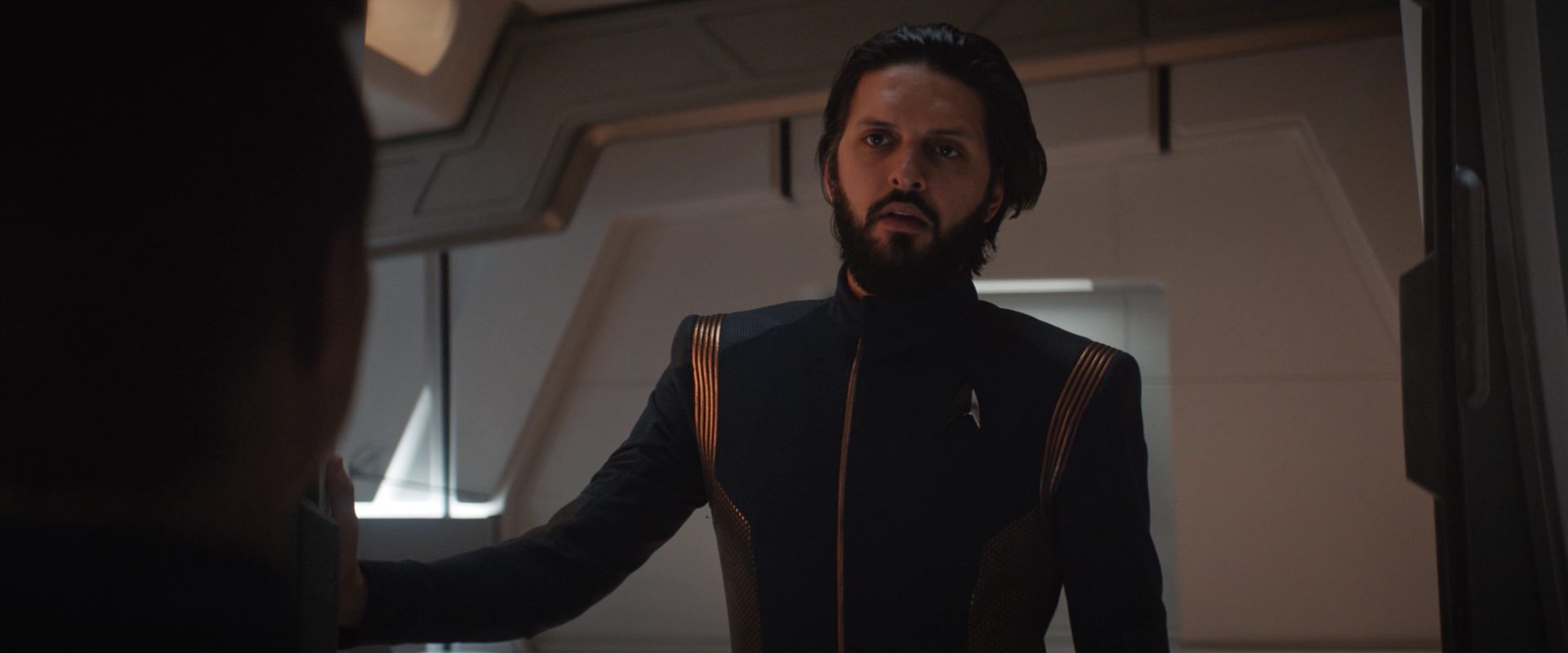 extant_StarTrekDiscovery_2x10-TheRedAngel_04100.jpg