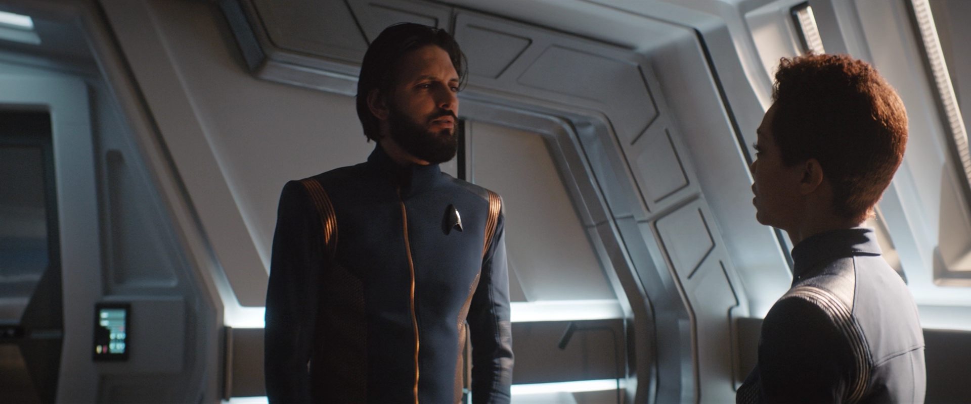 extant_StarTrekDiscovery_2x10-TheRedAngel_04154.jpg