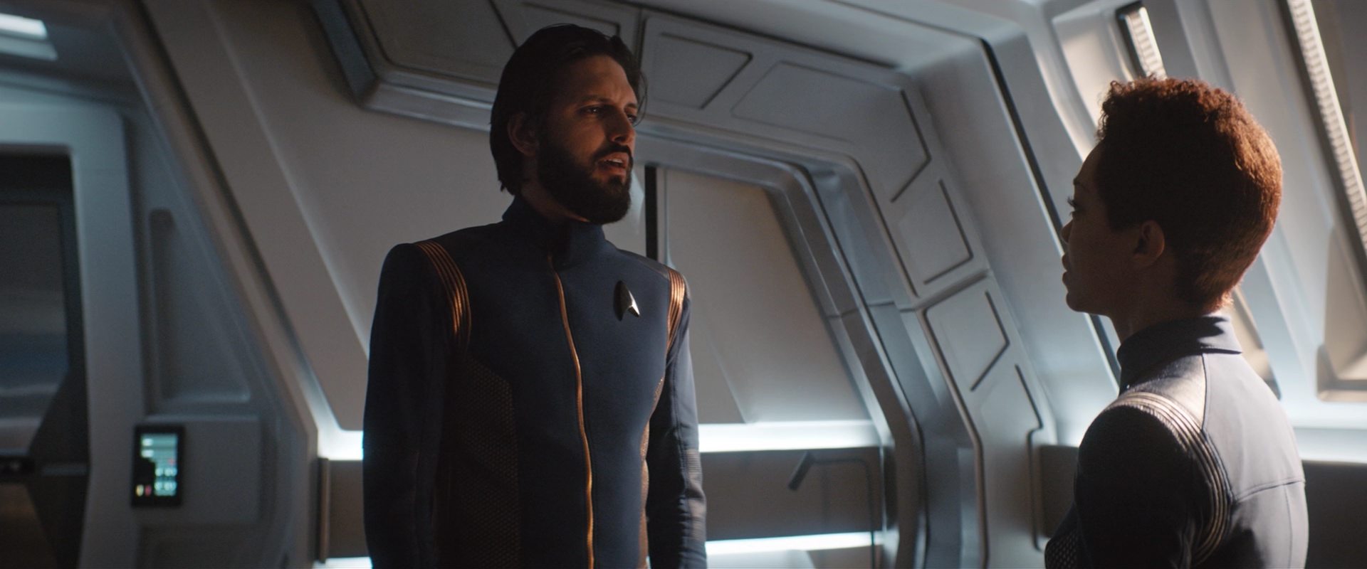 extant_StarTrekDiscovery_2x10-TheRedAngel_04155.jpg
