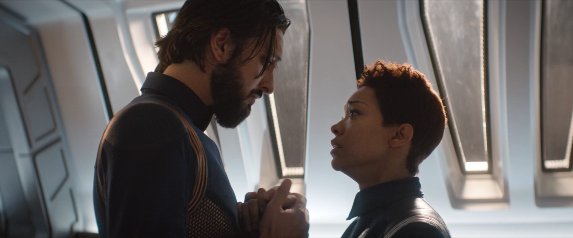 extant_StarTrekDiscovery_2x10-TheRedAngel_04195.jpg