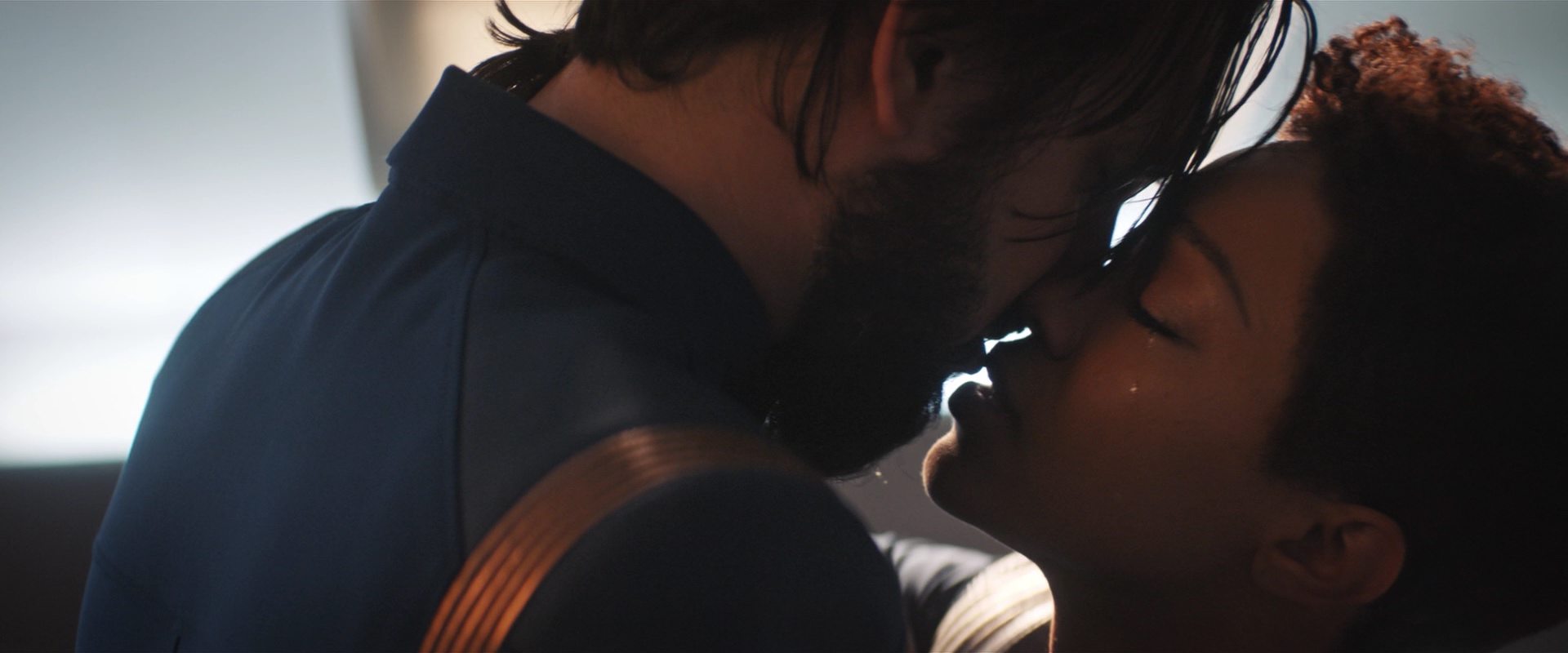 extant_StarTrekDiscovery_2x10-TheRedAngel_04211.jpg