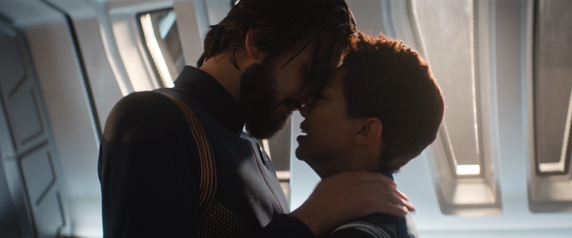 extant_StarTrekDiscovery_2x10-TheRedAngel_04251.jpg