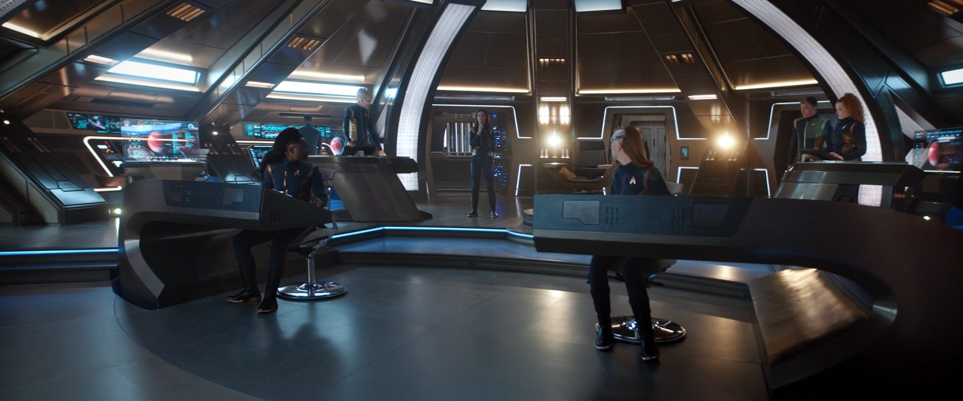 extant_StarTrekDiscovery_2x10-TheRedAngel_04288.jpg