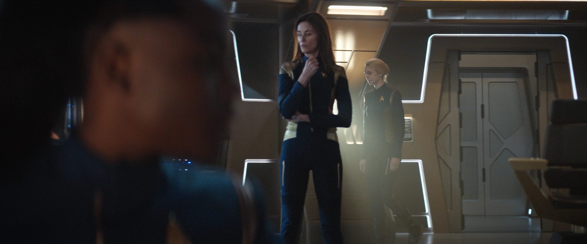 extant_StarTrekDiscovery_2x10-TheRedAngel_04297.jpg