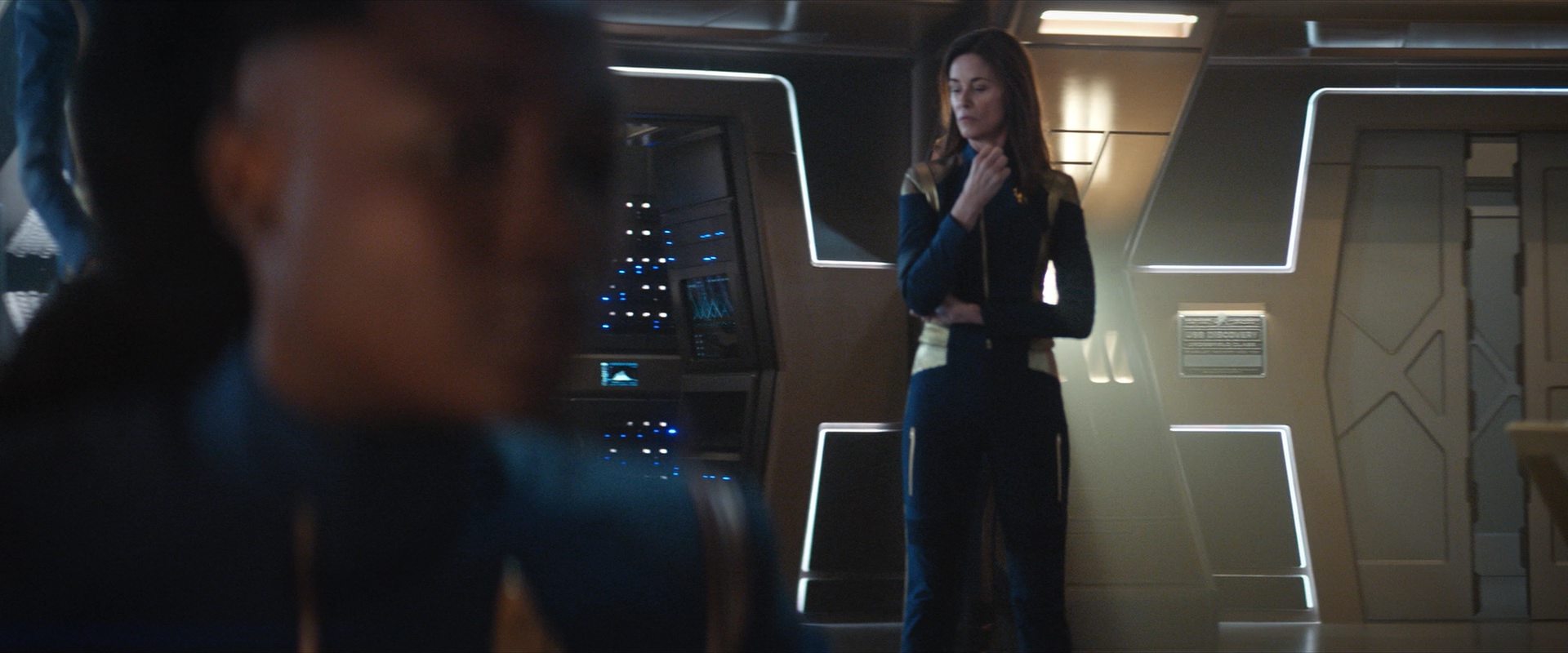 extant_StarTrekDiscovery_2x10-TheRedAngel_04298.jpg