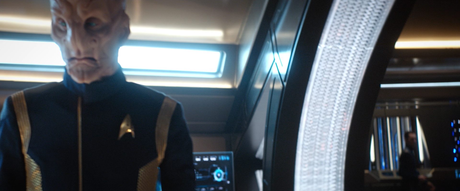 extant_StarTrekDiscovery_2x10-TheRedAngel_04301.jpg