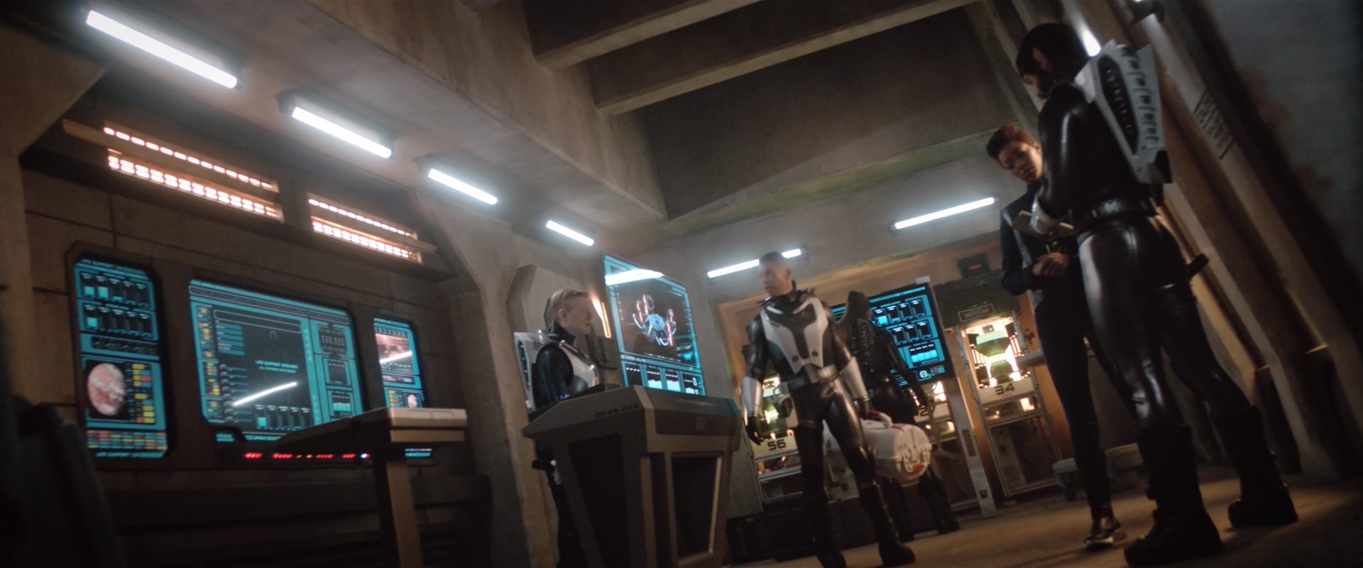 extant_StarTrekDiscovery_2x10-TheRedAngel_04342.jpg