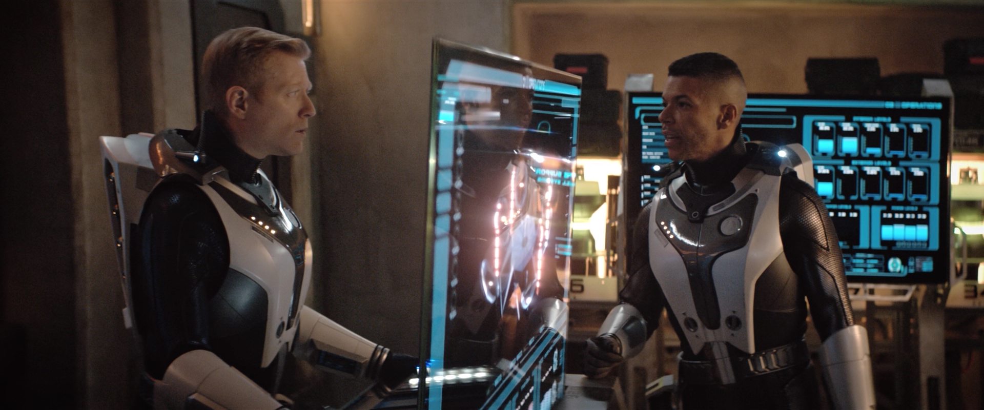 extant_StarTrekDiscovery_2x10-TheRedAngel_04350.jpg