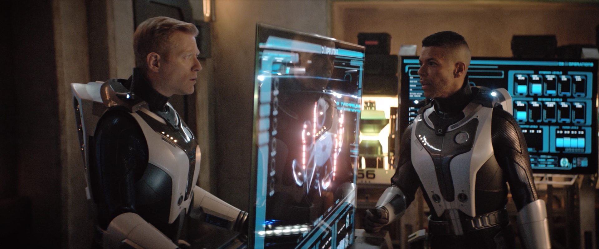 extant_StarTrekDiscovery_2x10-TheRedAngel_04352.jpg