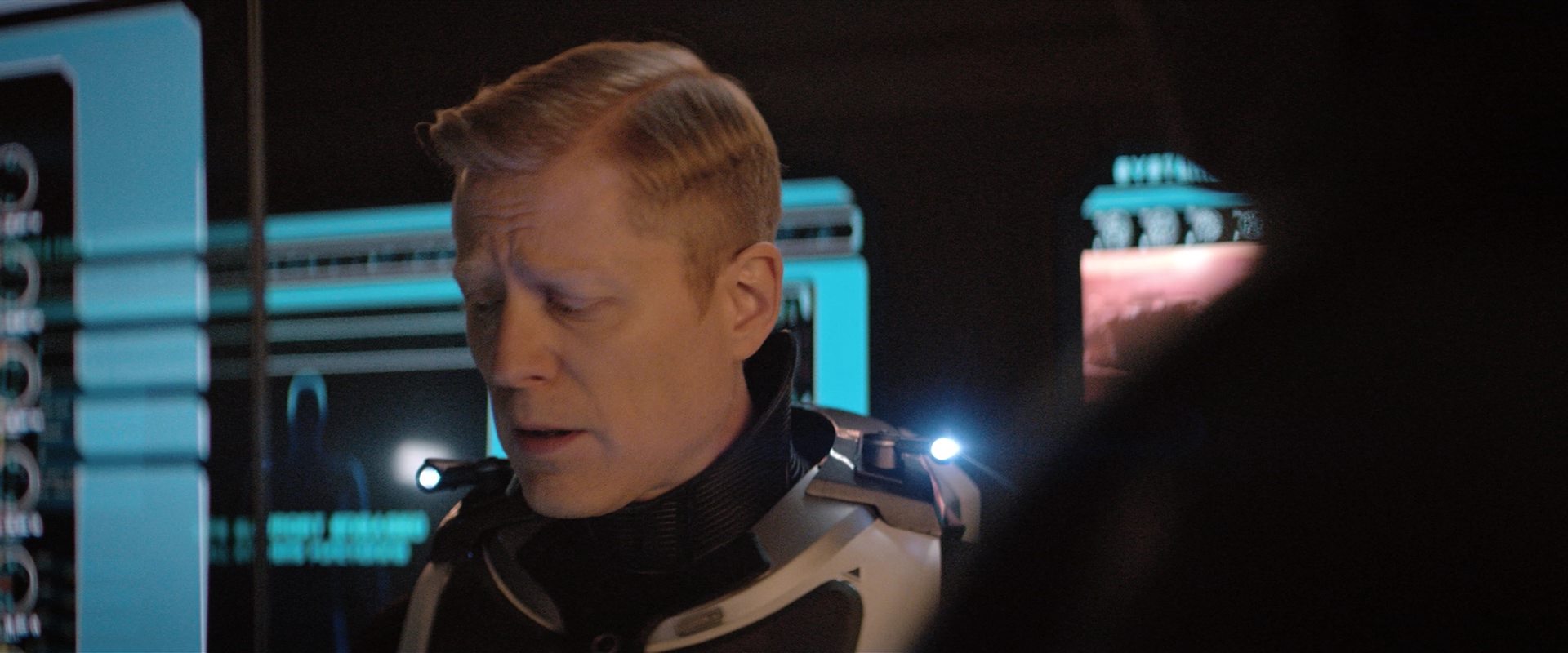 extant_StarTrekDiscovery_2x10-TheRedAngel_04363.jpg