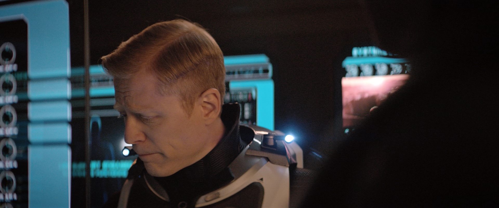 extant_StarTrekDiscovery_2x10-TheRedAngel_04365.jpg