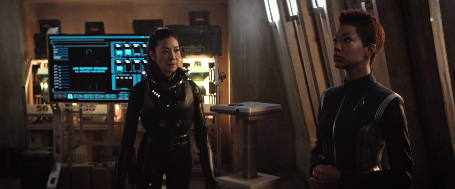 extant_StarTrekDiscovery_2x10-TheRedAngel_04401.jpg