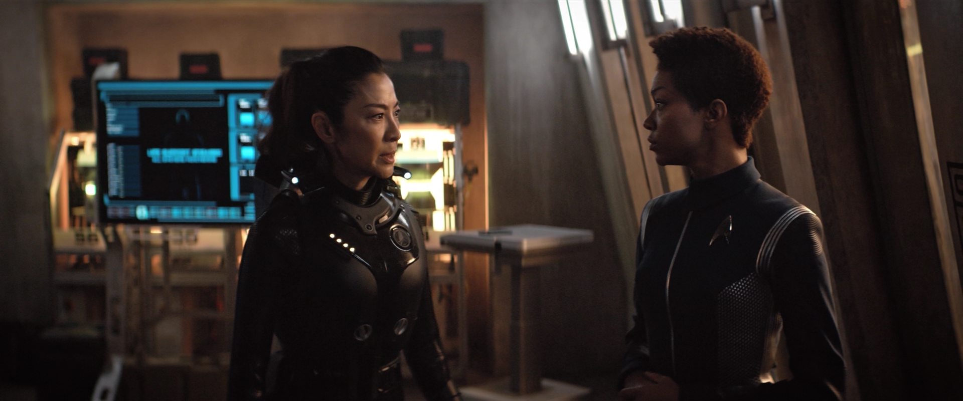 extant_StarTrekDiscovery_2x10-TheRedAngel_04404.jpg