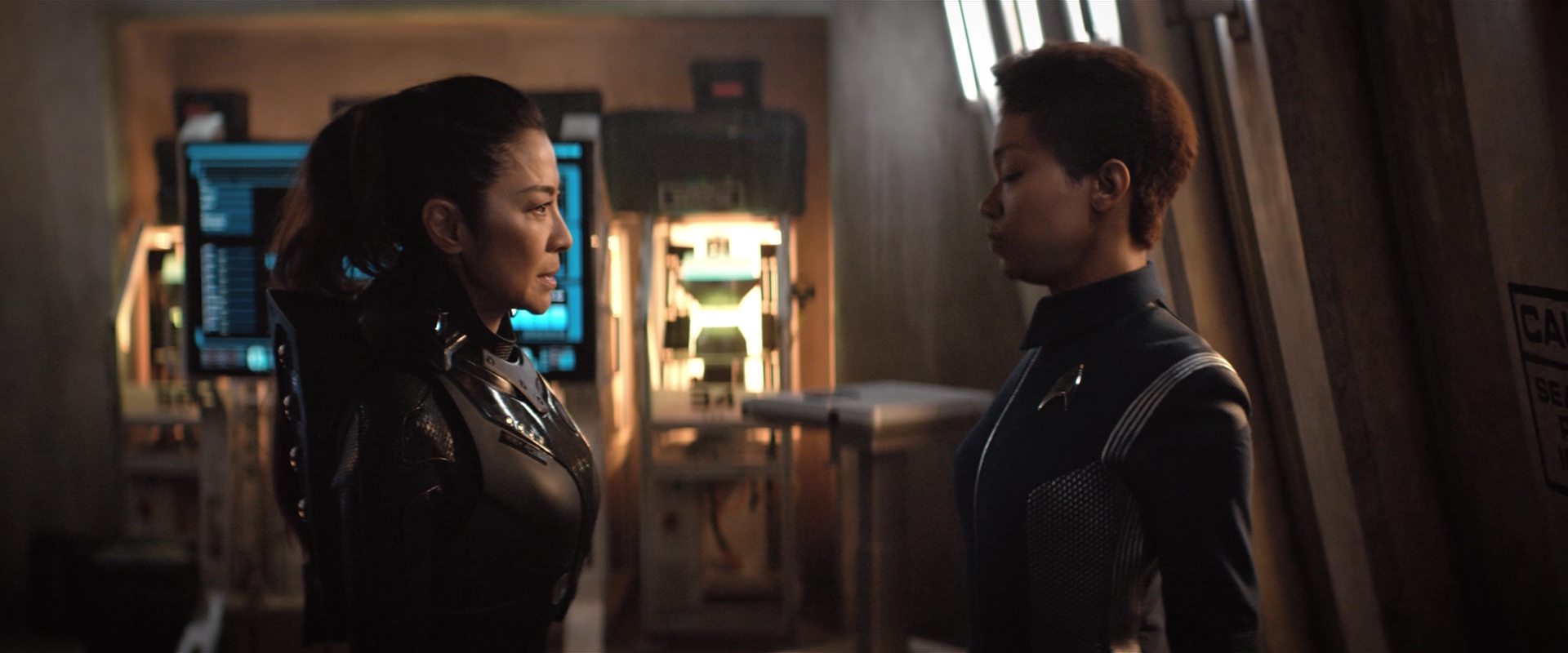 extant_StarTrekDiscovery_2x10-TheRedAngel_04411.jpg