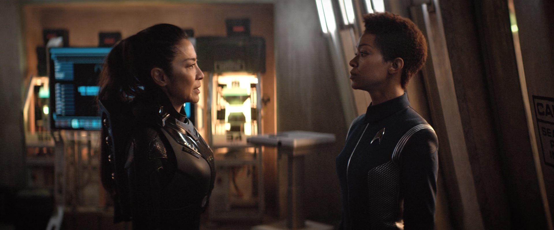 extant_StarTrekDiscovery_2x10-TheRedAngel_04417.jpg