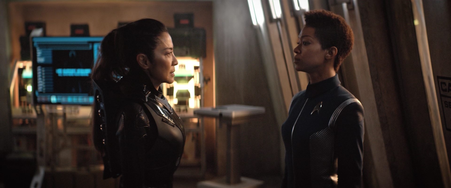 extant_StarTrekDiscovery_2x10-TheRedAngel_04420.jpg