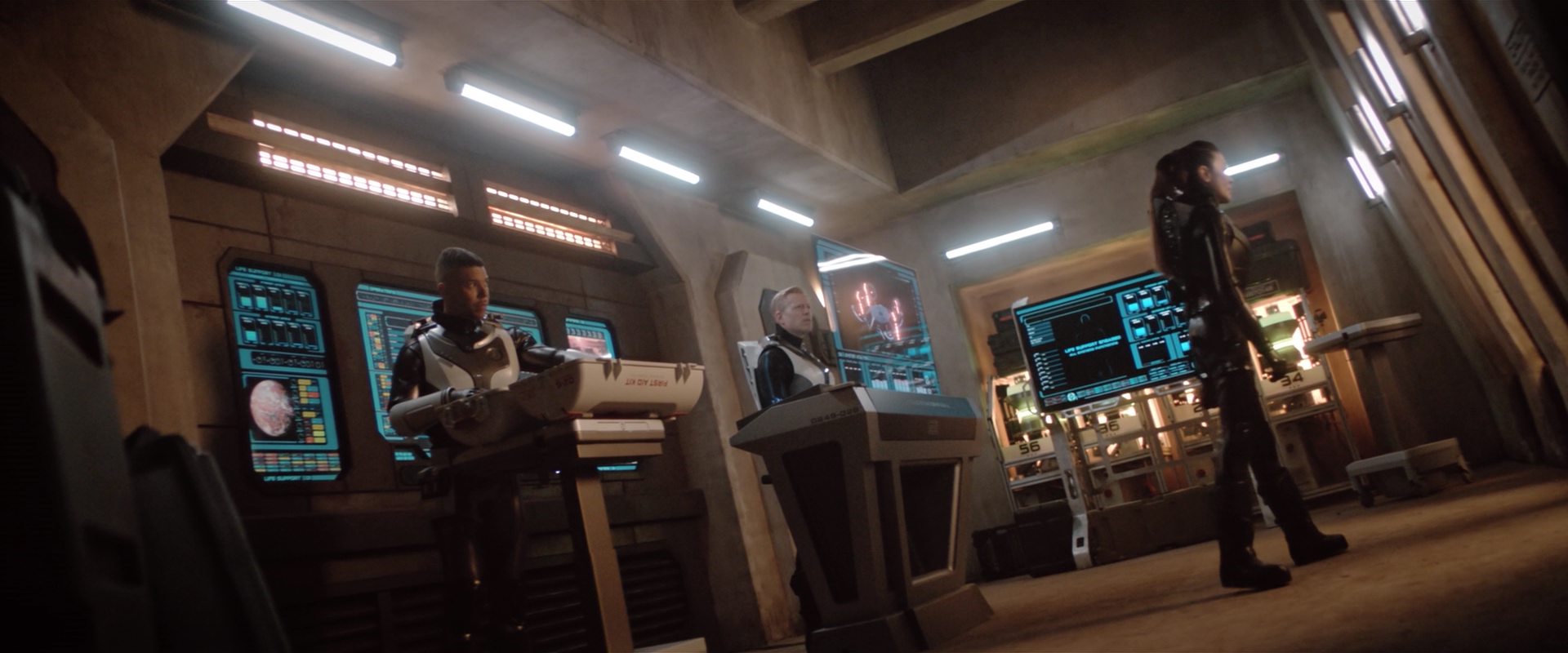 extant_StarTrekDiscovery_2x10-TheRedAngel_04497.jpg