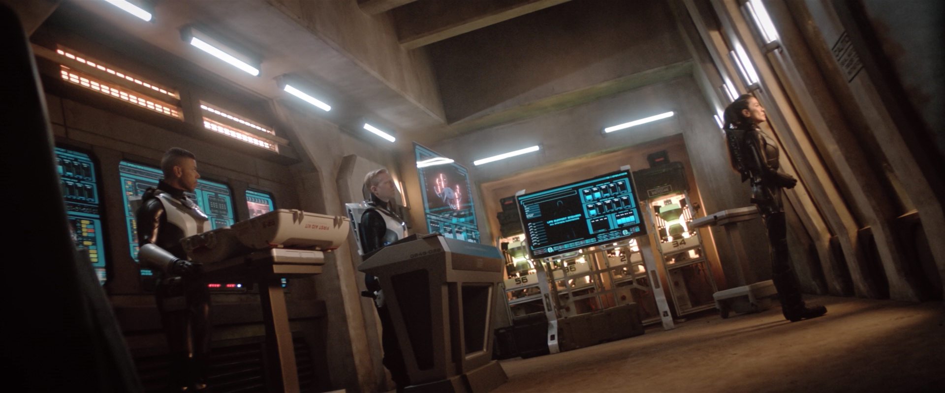extant_StarTrekDiscovery_2x10-TheRedAngel_04504.jpg