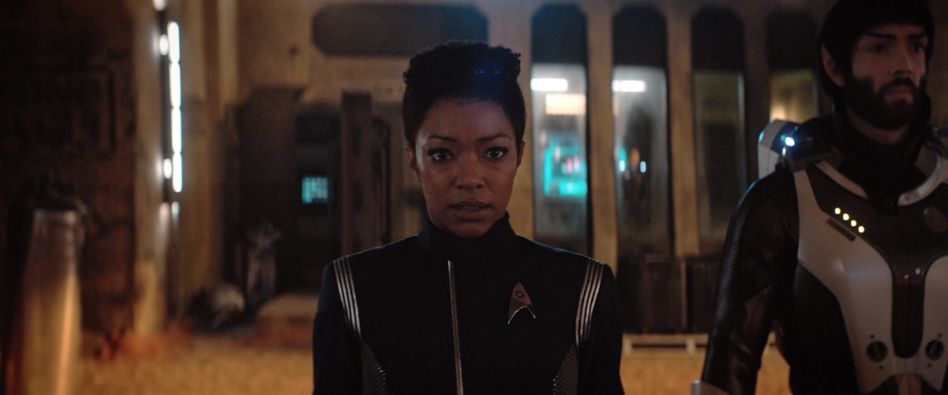 extant_StarTrekDiscovery_2x10-TheRedAngel_04518.jpg