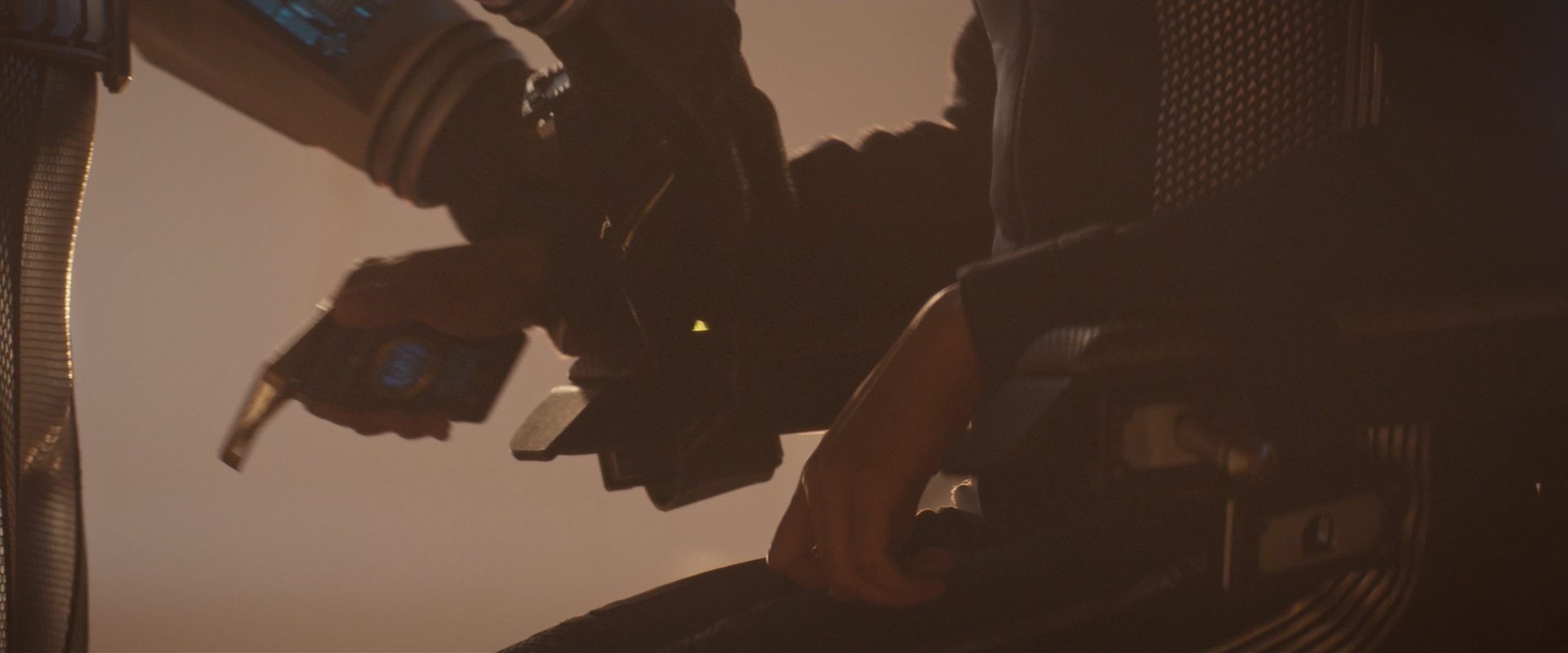 extant_StarTrekDiscovery_2x10-TheRedAngel_04623.jpg