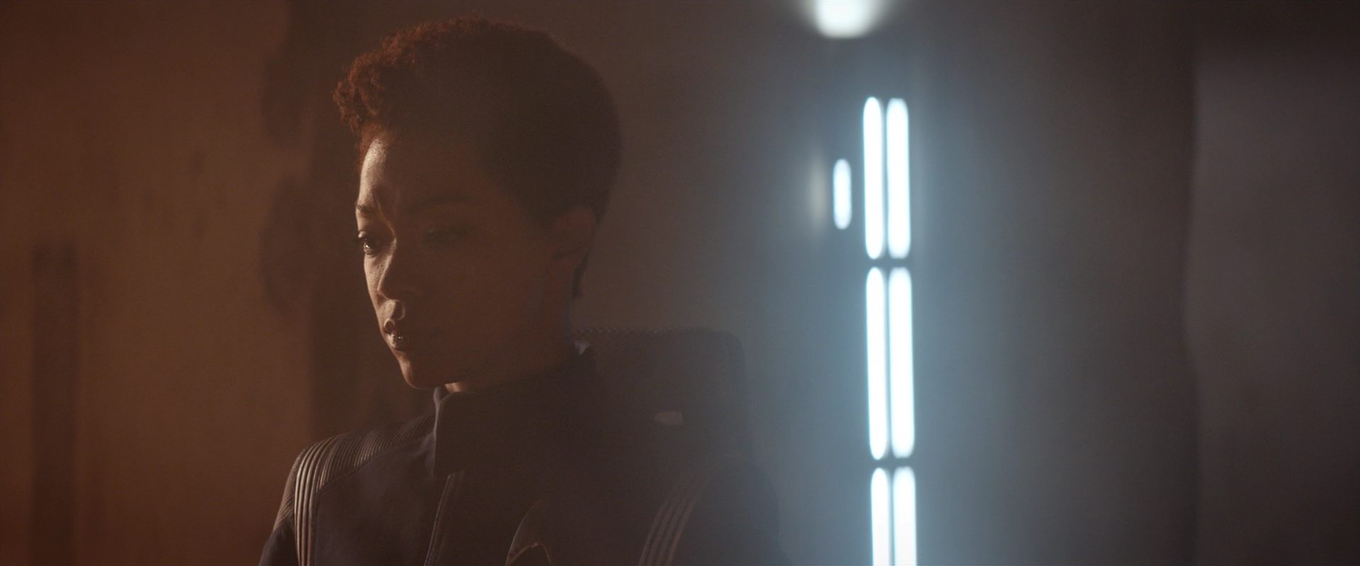extant_StarTrekDiscovery_2x10-TheRedAngel_04633.jpg