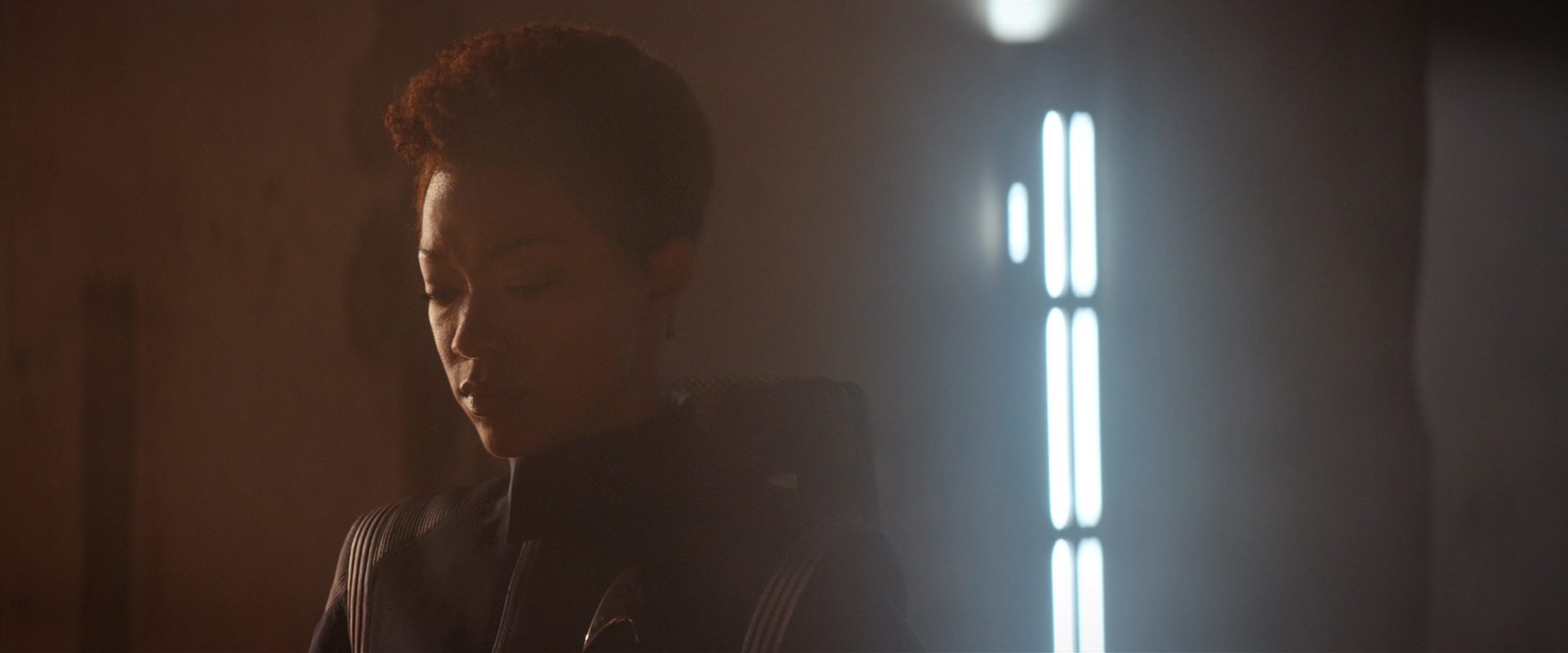 extant_StarTrekDiscovery_2x10-TheRedAngel_04635.jpg