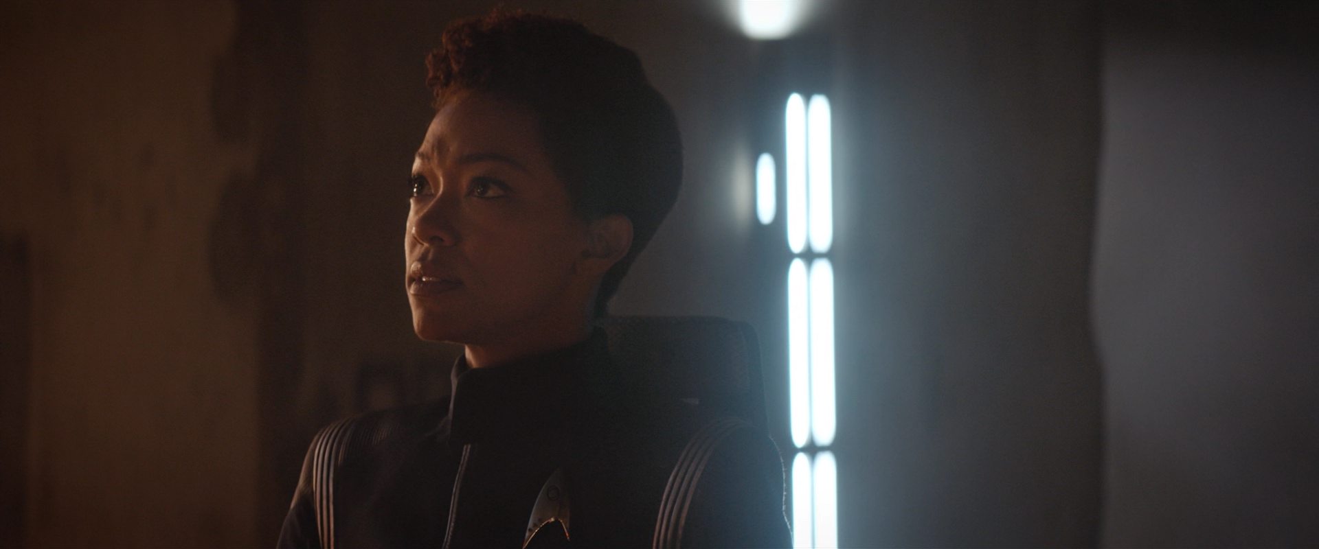 extant_StarTrekDiscovery_2x10-TheRedAngel_04653.jpg