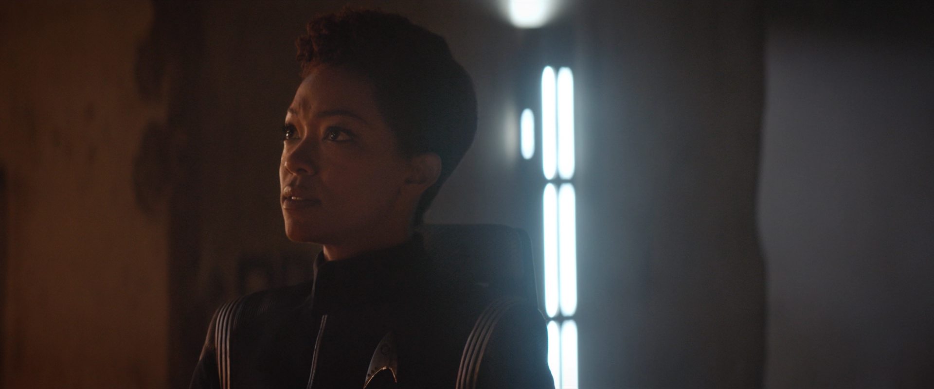 extant_StarTrekDiscovery_2x10-TheRedAngel_04654.jpg