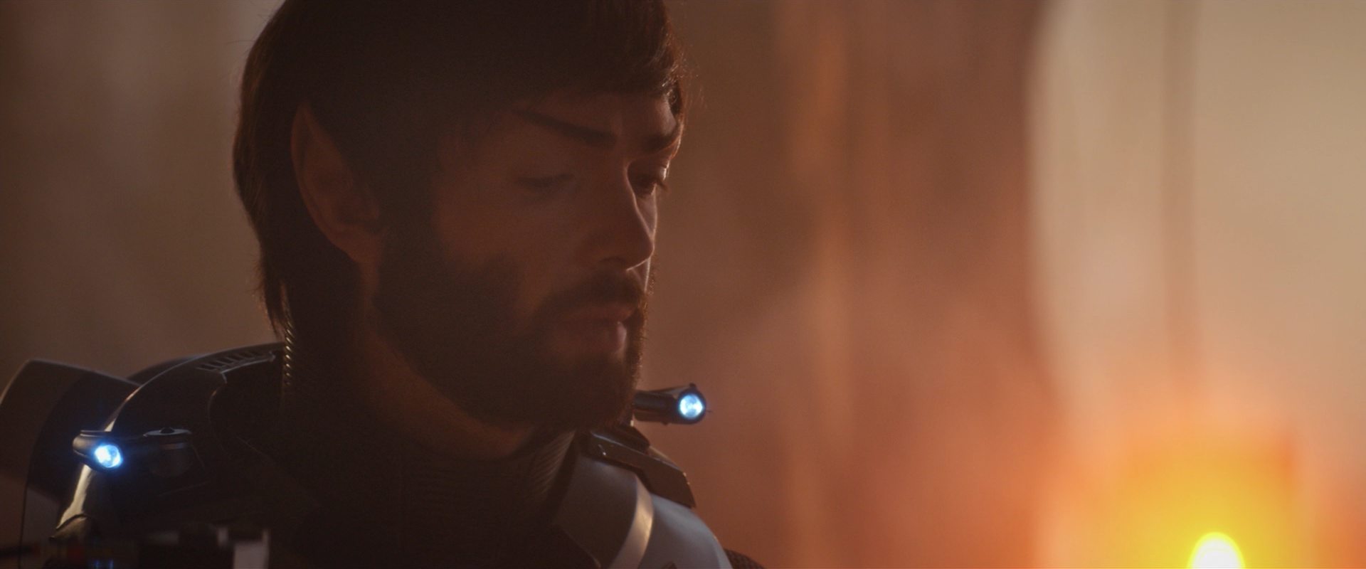 extant_StarTrekDiscovery_2x10-TheRedAngel_04696.jpg
