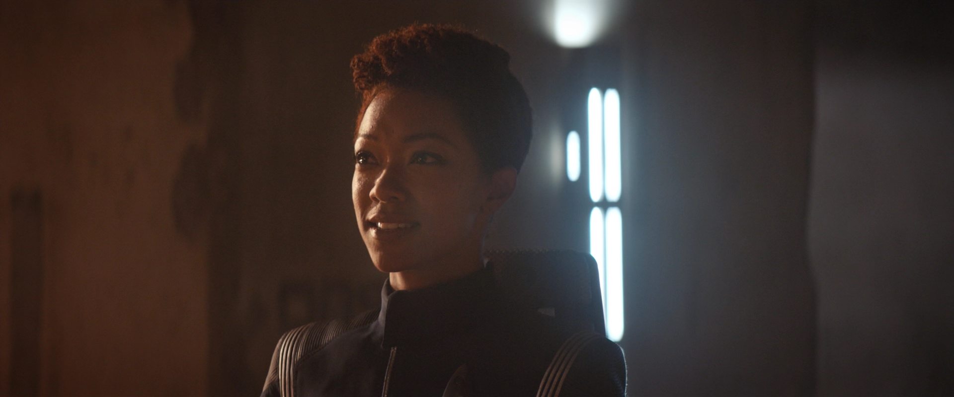 extant_StarTrekDiscovery_2x10-TheRedAngel_04706.jpg