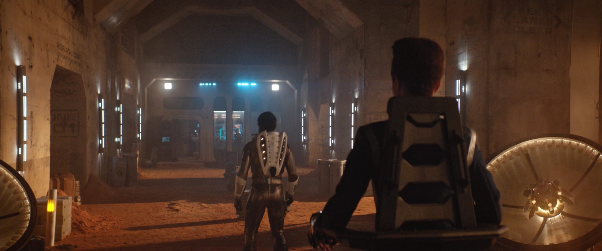 extant_StarTrekDiscovery_2x10-TheRedAngel_04724.jpg