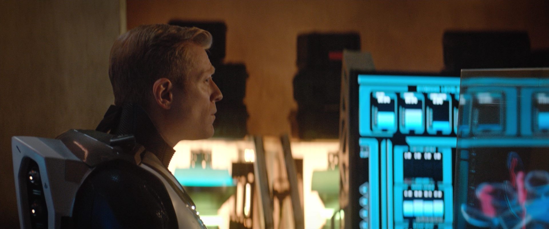 extant_StarTrekDiscovery_2x10-TheRedAngel_04747.jpg