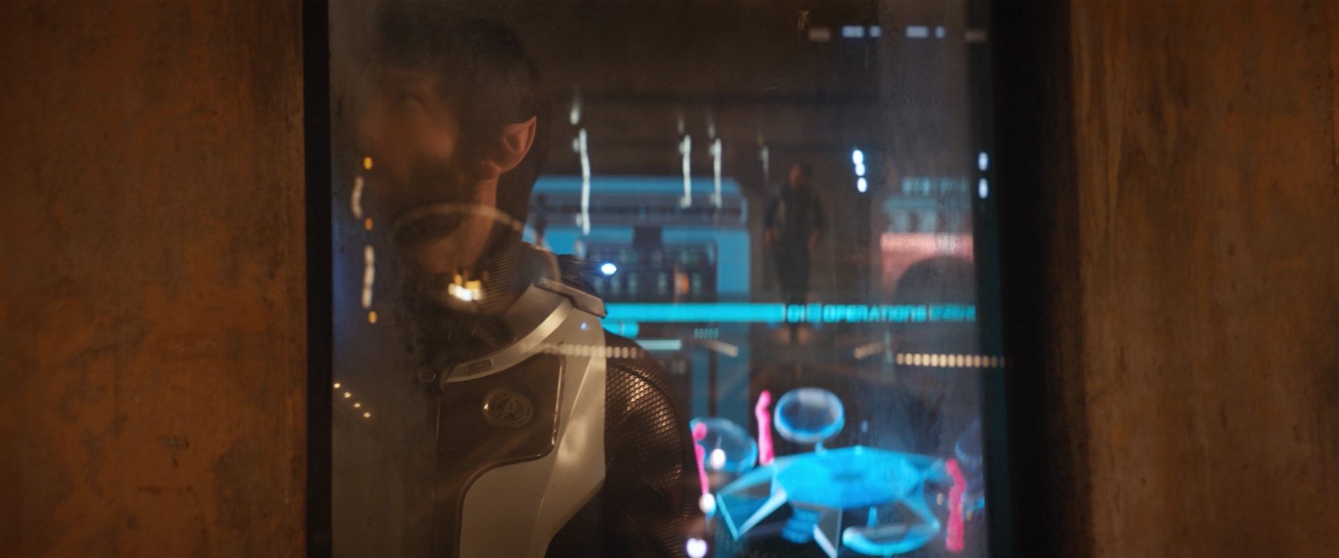 extant_StarTrekDiscovery_2x10-TheRedAngel_04822.jpg