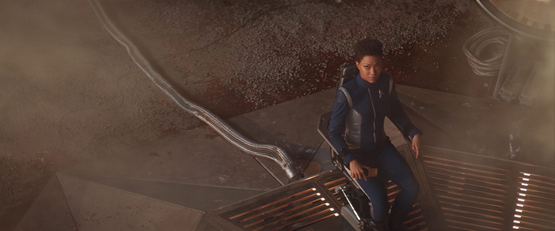 extant_StarTrekDiscovery_2x10-TheRedAngel_04828.jpg