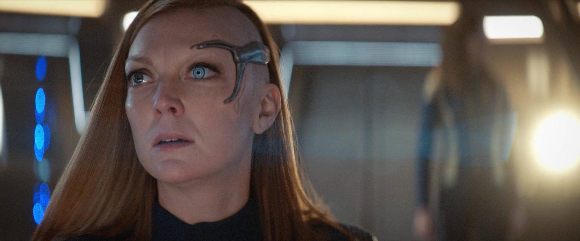extant_StarTrekDiscovery_2x10-TheRedAngel_04933.jpg