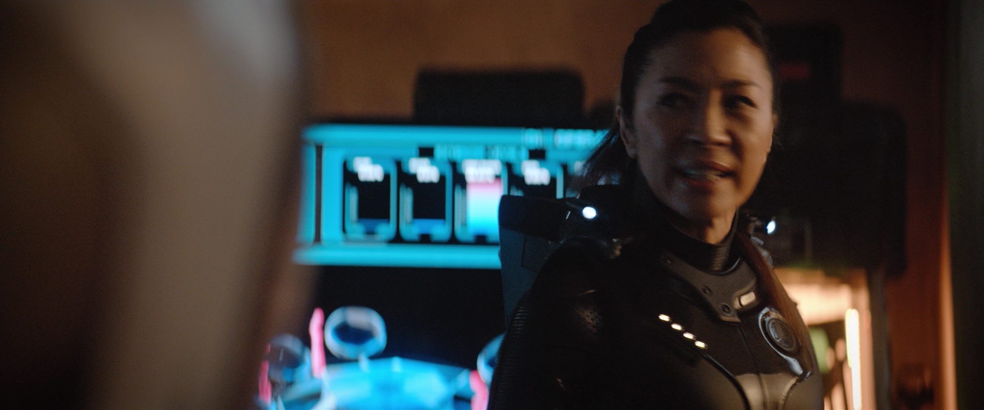 extant_StarTrekDiscovery_2x10-TheRedAngel_04997.jpg