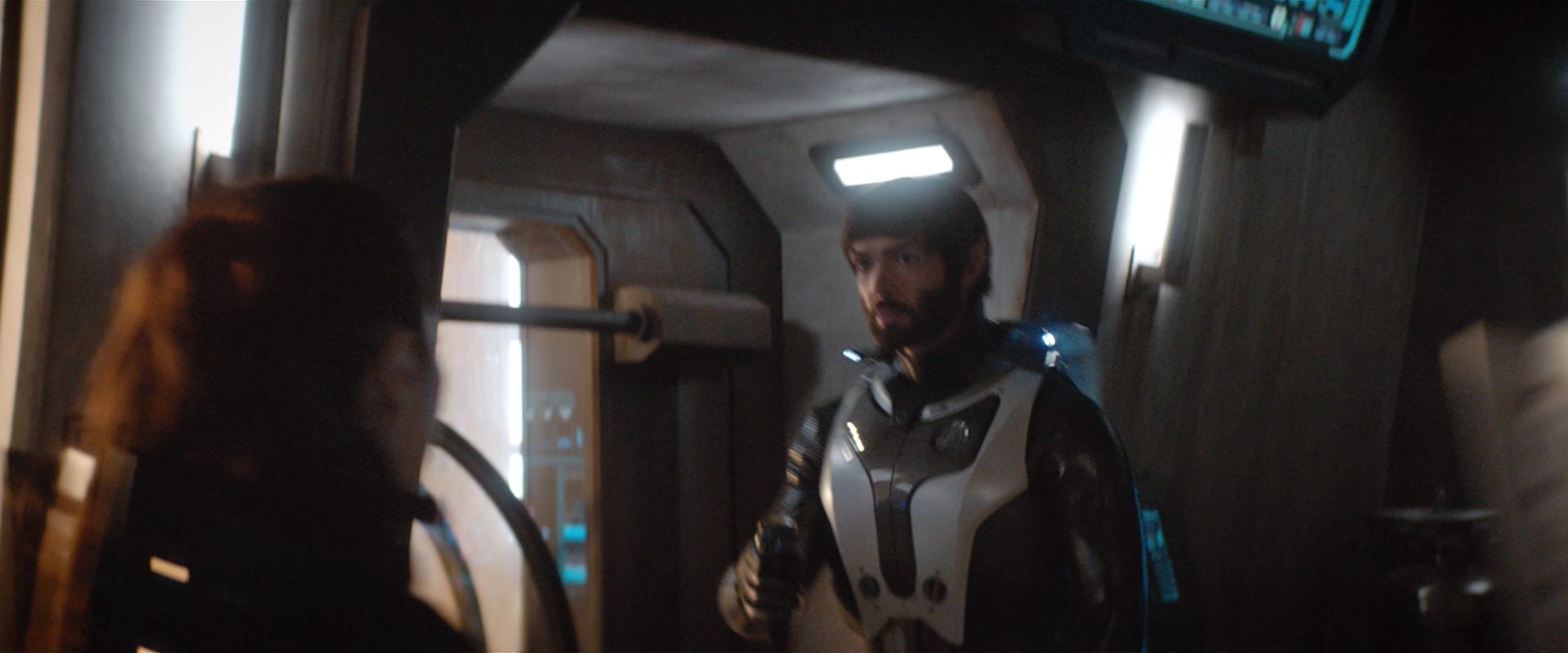extant_StarTrekDiscovery_2x10-TheRedAngel_05000.jpg