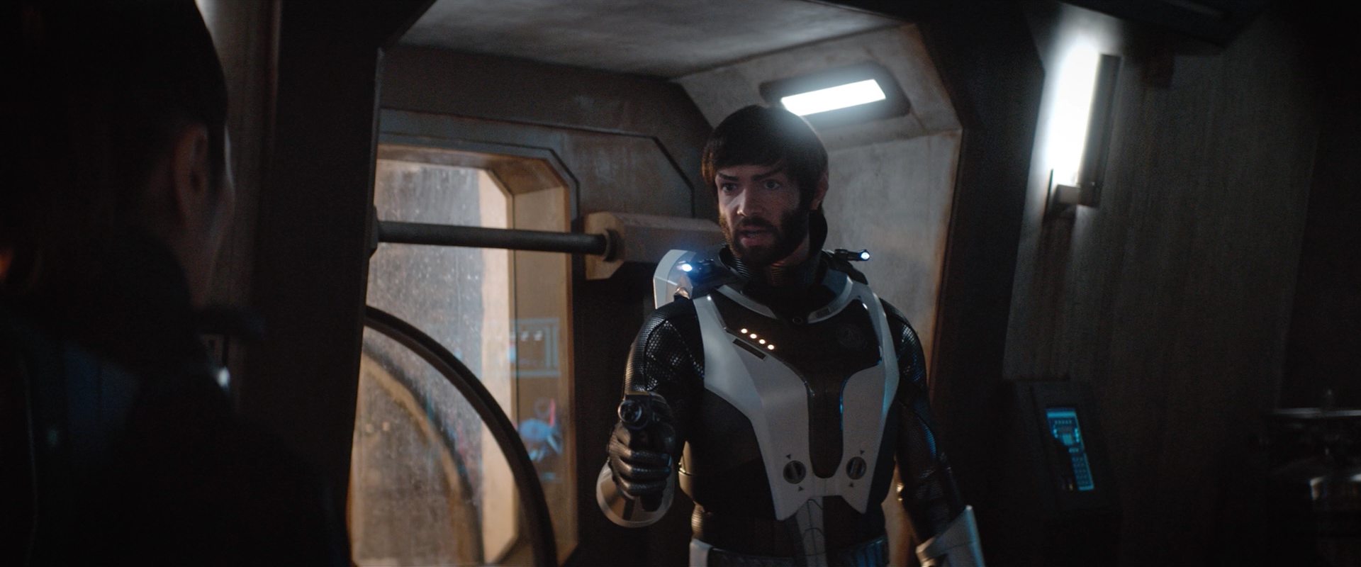 extant_StarTrekDiscovery_2x10-TheRedAngel_05006.jpg