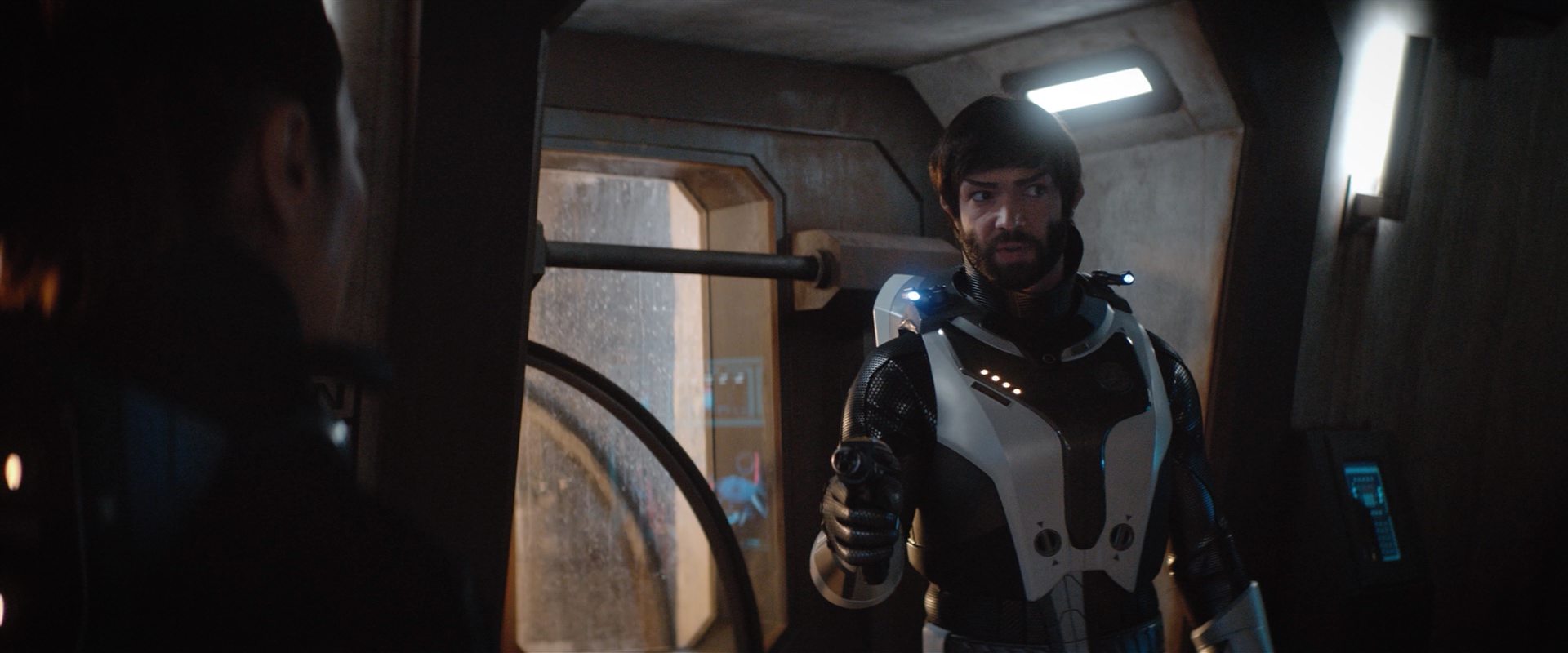 extant_StarTrekDiscovery_2x10-TheRedAngel_05010.jpg