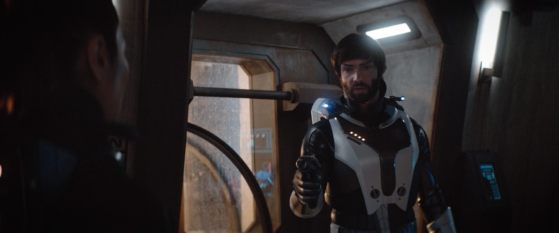 extant_StarTrekDiscovery_2x10-TheRedAngel_05011.jpg