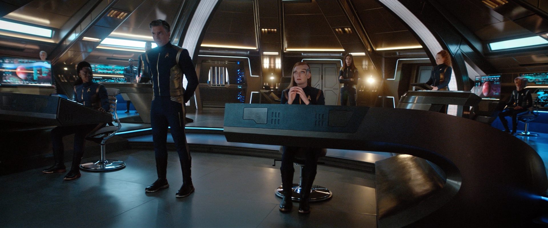 extant_StarTrekDiscovery_2x10-TheRedAngel_05045.jpg