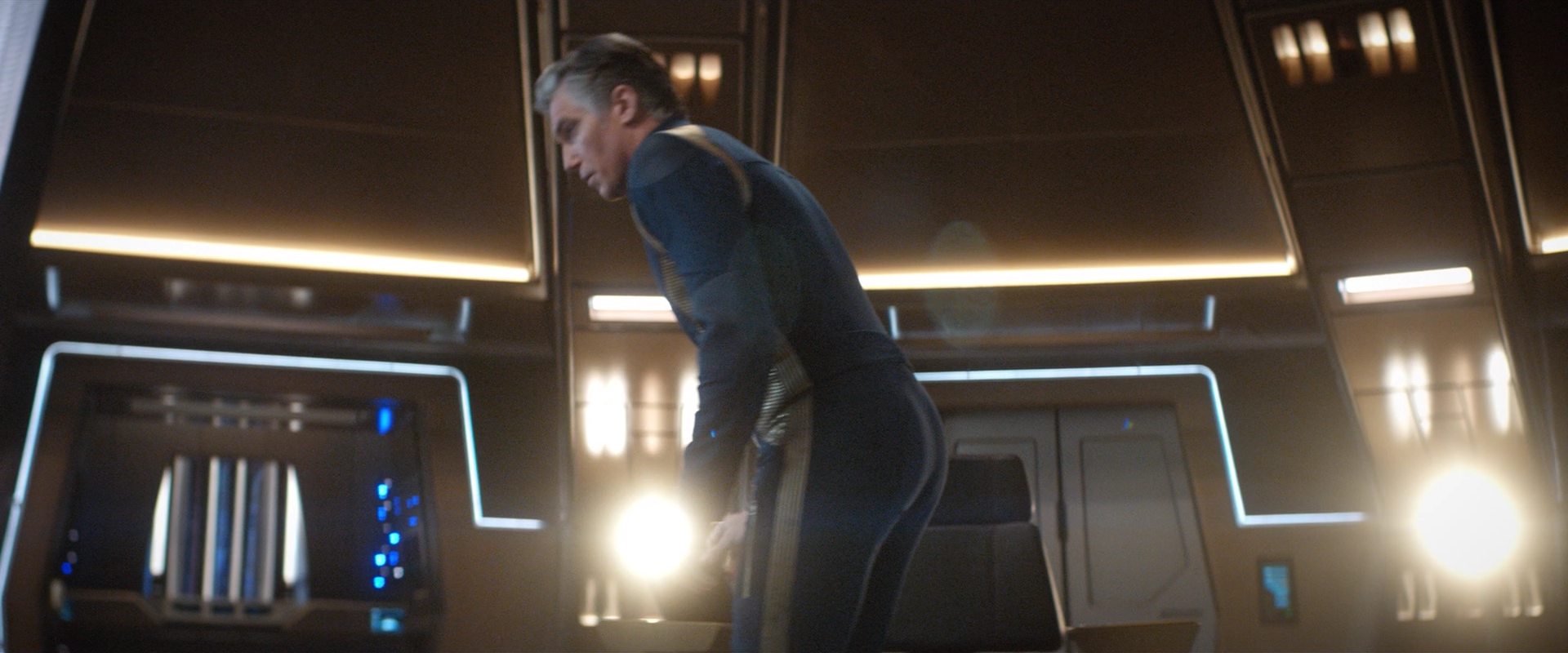 extant_StarTrekDiscovery_2x10-TheRedAngel_05082.jpg