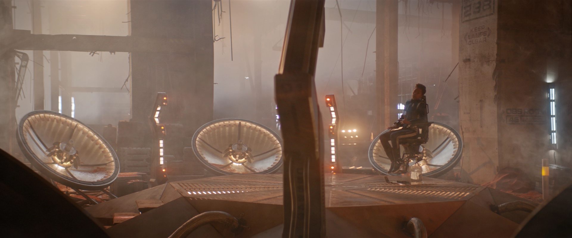 extant_StarTrekDiscovery_2x10-TheRedAngel_05131.jpg
