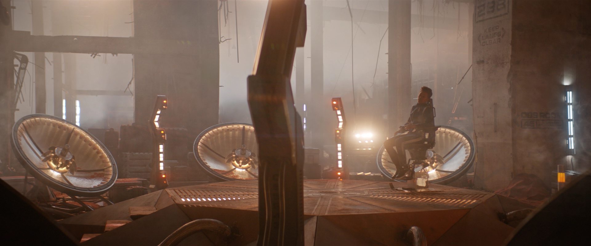 extant_StarTrekDiscovery_2x10-TheRedAngel_05136.jpg