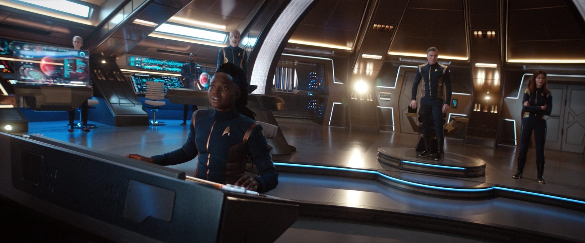 extant_StarTrekDiscovery_2x10-TheRedAngel_05137.jpg