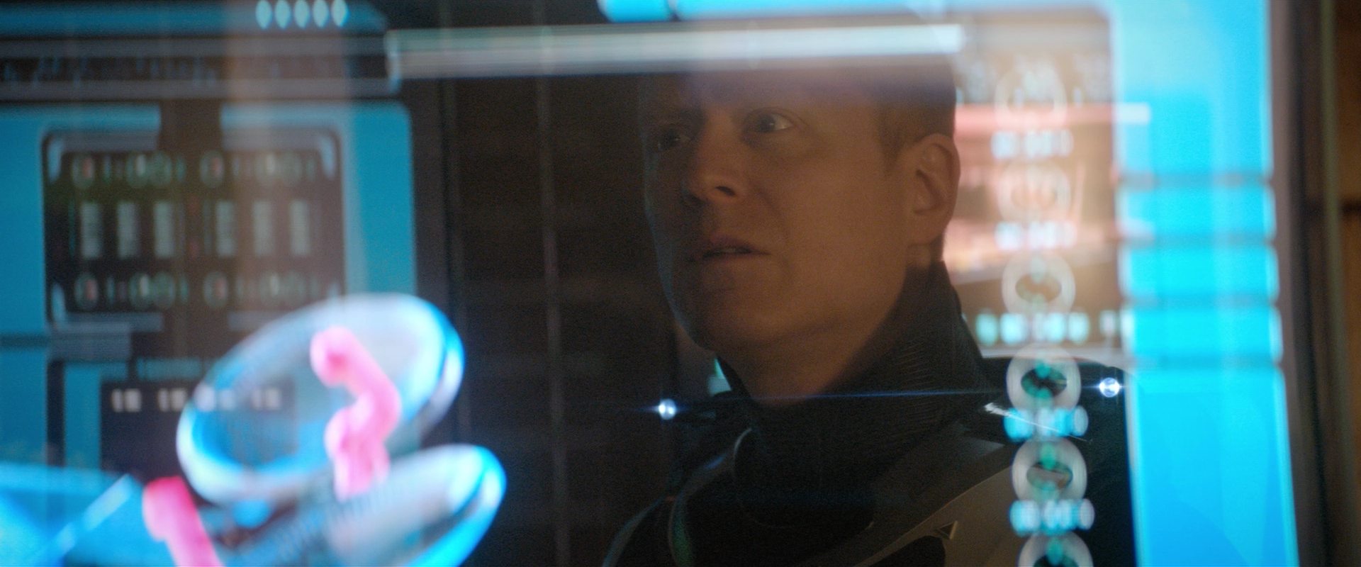 extant_StarTrekDiscovery_2x10-TheRedAngel_05165.jpg