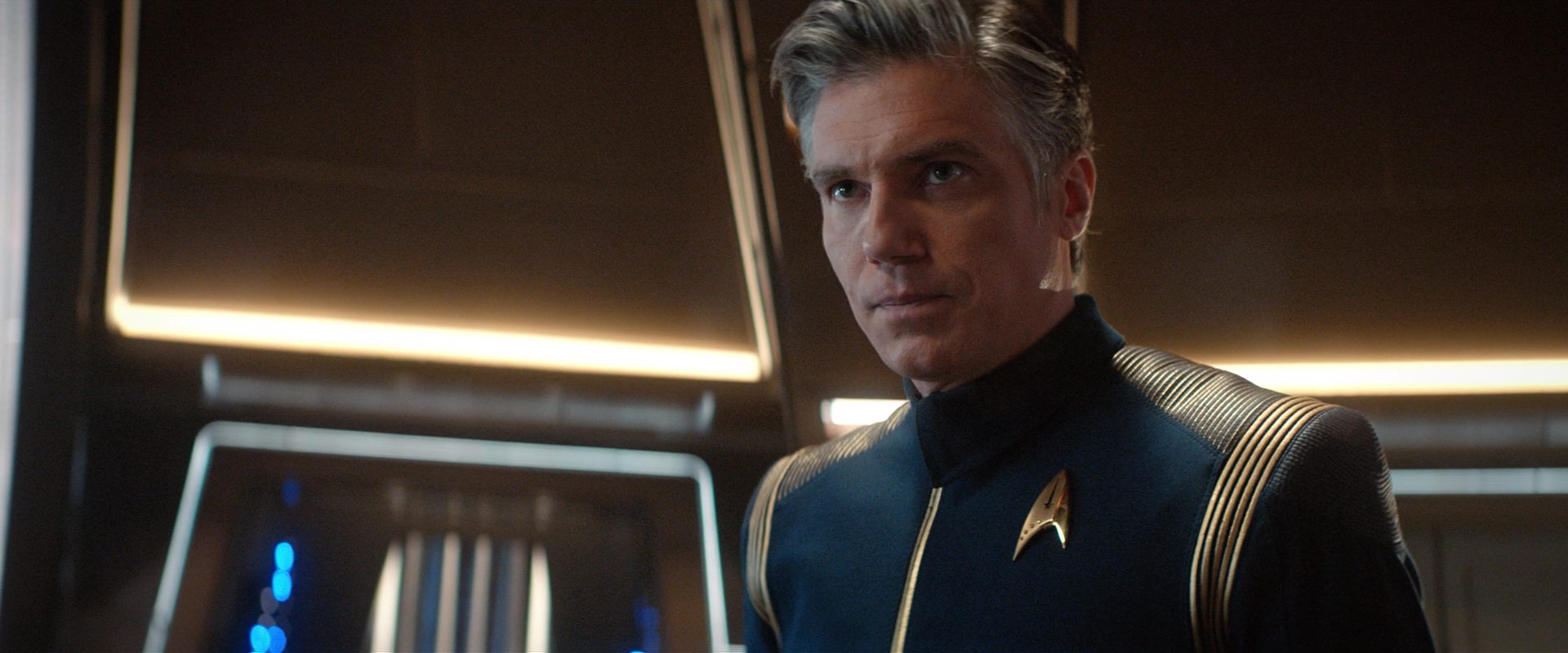 extant_StarTrekDiscovery_2x10-TheRedAngel_05176.jpg
