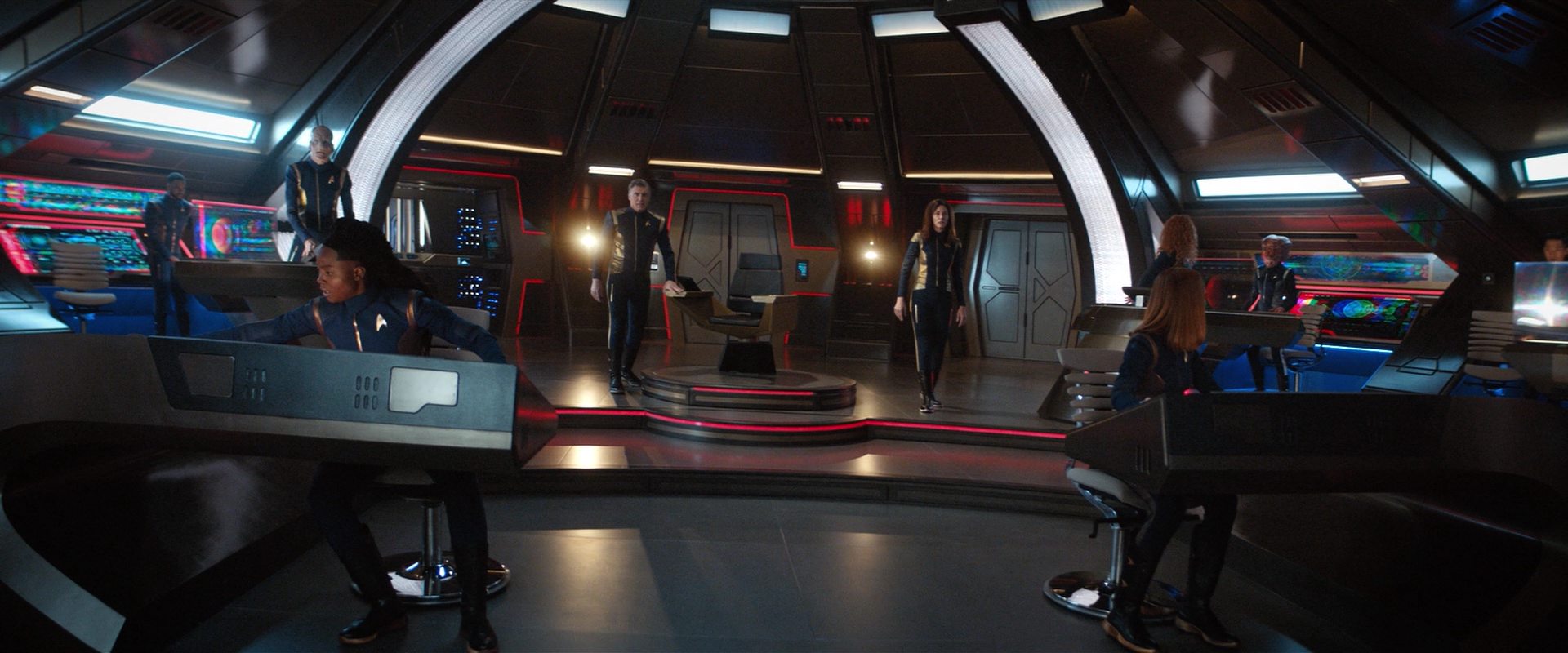 extant_StarTrekDiscovery_2x10-TheRedAngel_05246.jpg