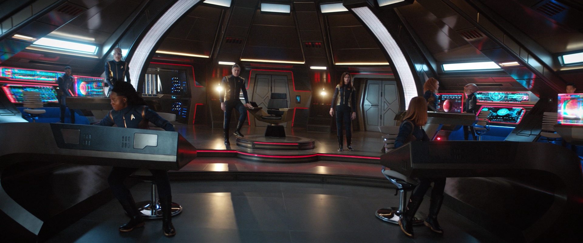 extant_StarTrekDiscovery_2x10-TheRedAngel_05247.jpg